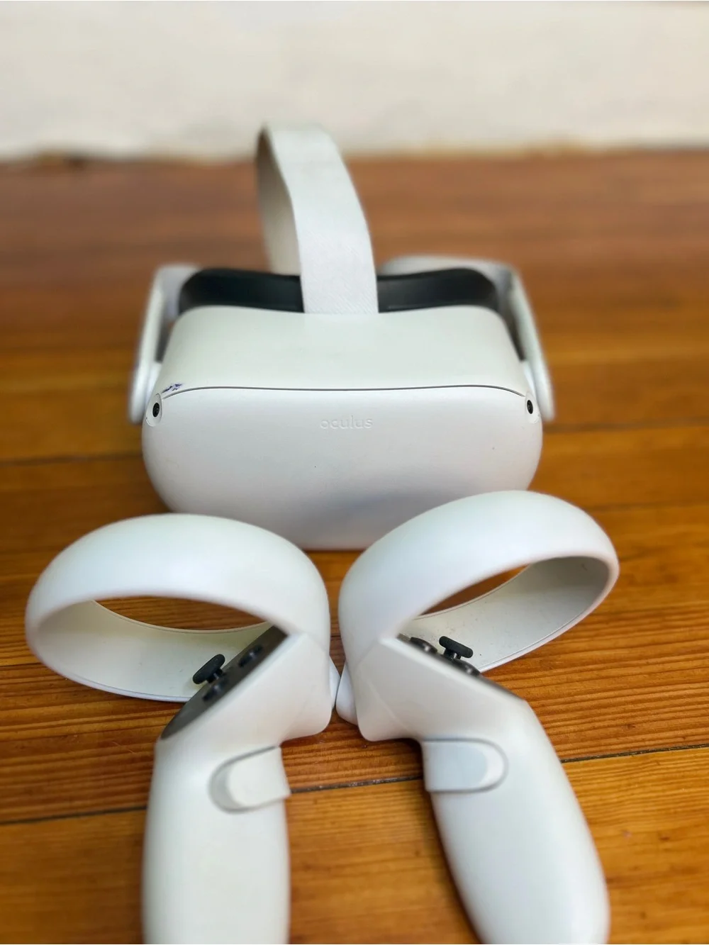 Quest 2 Wireless VR Headset - White